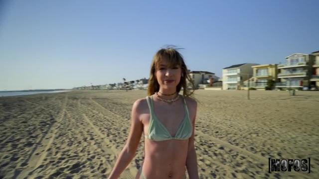 Эта юная нимфоманка умеет очень быстро соблазнить - #2