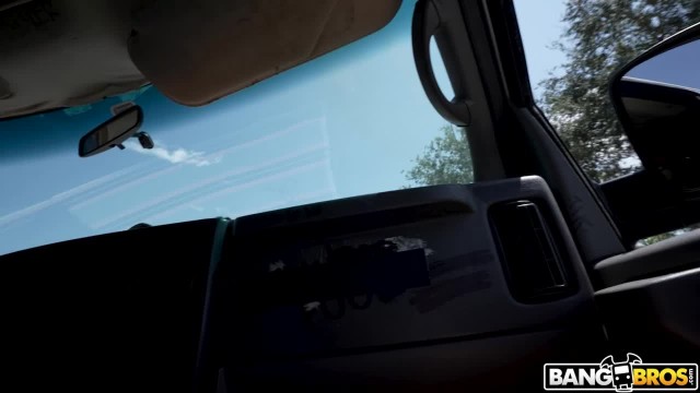 Грудастая жертва пикапера не пожалела о близком знакомстве - #1