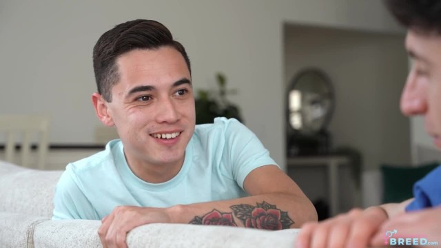 Шикарная мачеха и совершенно не запланированный секс втроём - #1