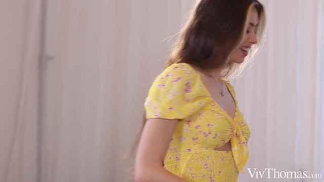 Общение лучших подружек всегда завершается в тёплой постельке - #2