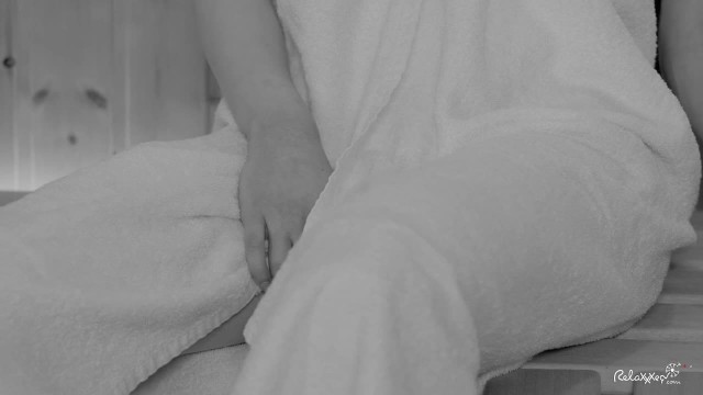 Вообще-то в сауну принято ходить с красивой и доступной девушкой - #1